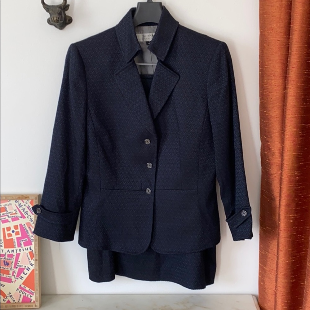 Tahari skirt suit, very dark blue, size 4